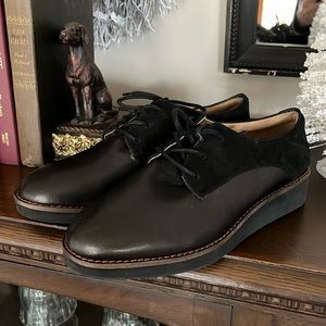 NWOT shoes by softwalk